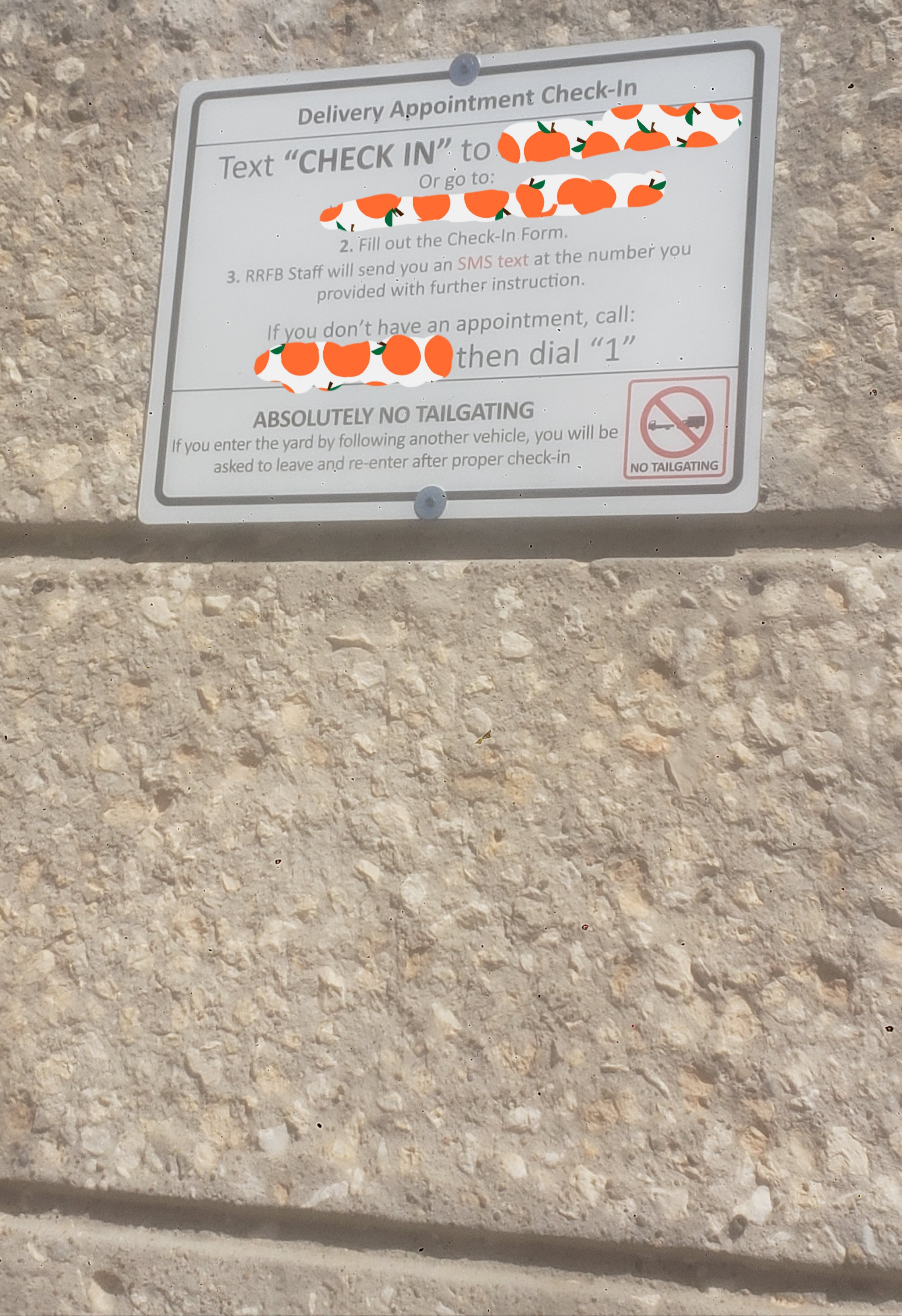 Sign talks about the steps for delivery appointment check-in.